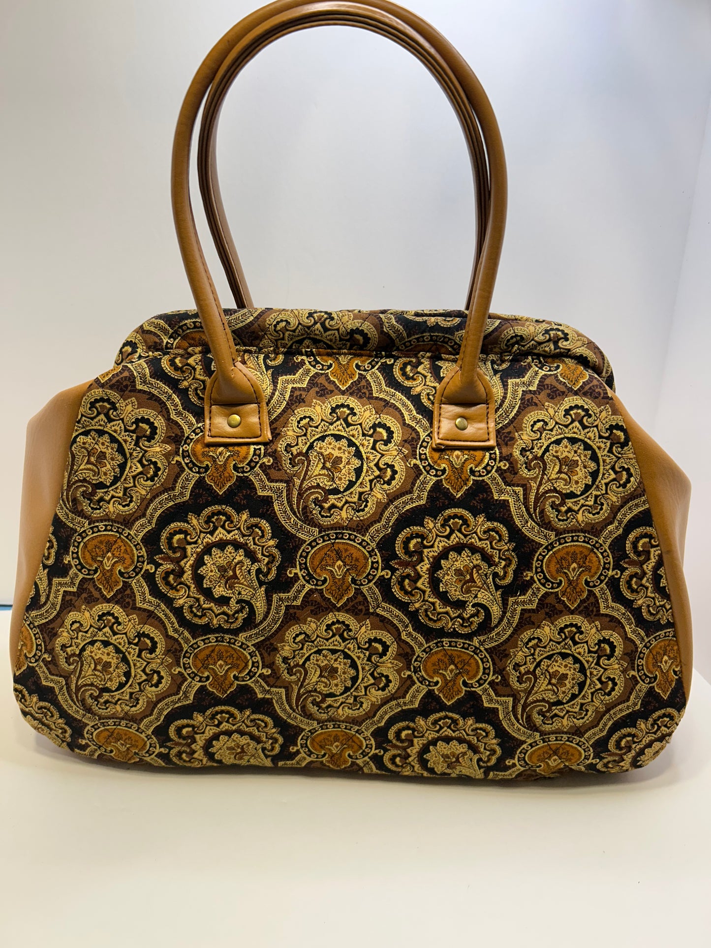 Carpet Bag Light brown quilted