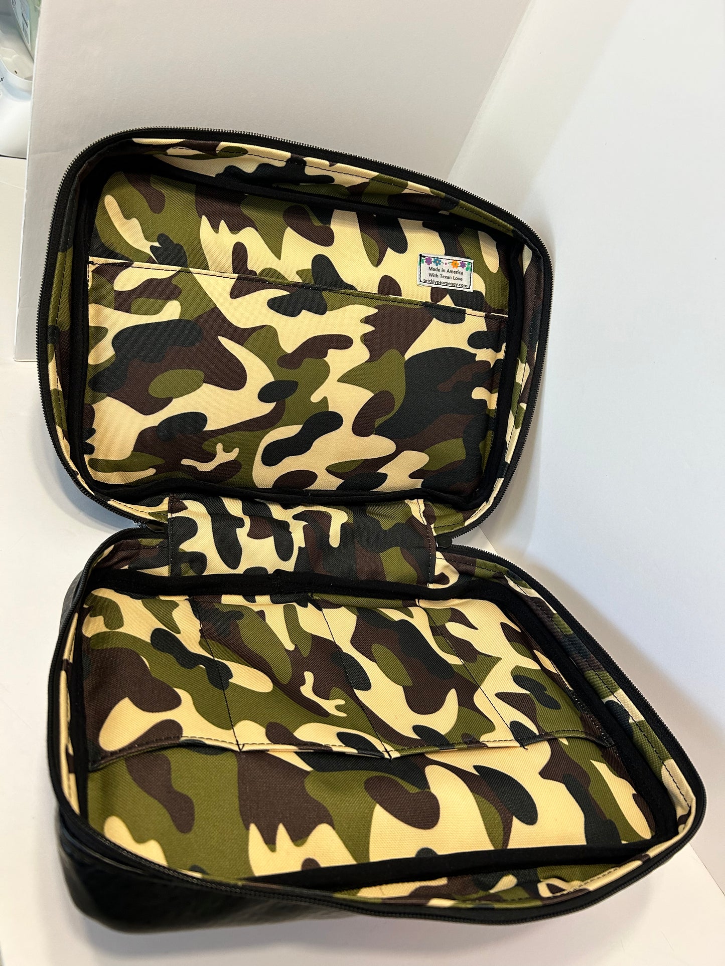 America Hand gun case