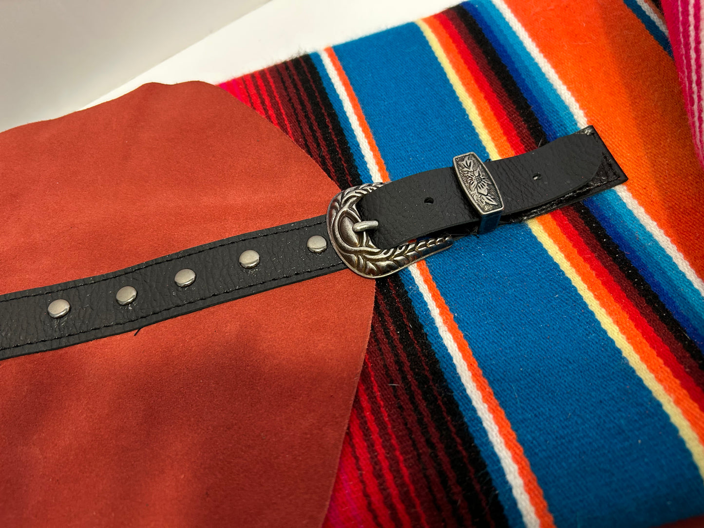 Red leather & blanket rifle case