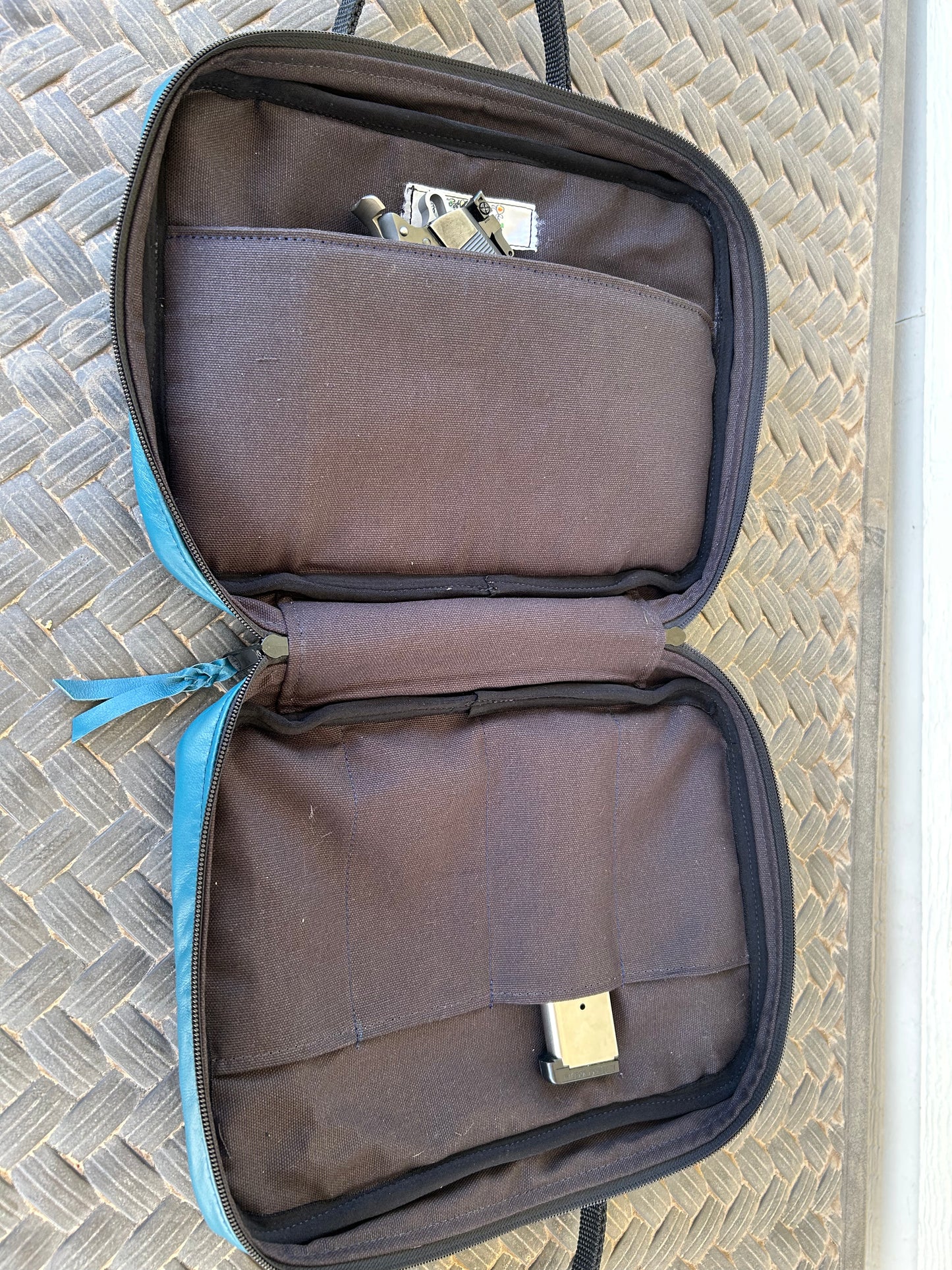 Wildbunch Teal Leather gun case