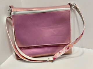 Messenger Bag, Pink vinyl